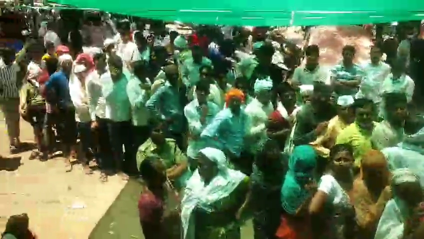 पातूरमध्ये गॅस तुटवड्याच्या नावाखाली काळाबाजार; तहसीलदारांच्या हस्तक्षेपाने नागरिकांना दिलासा